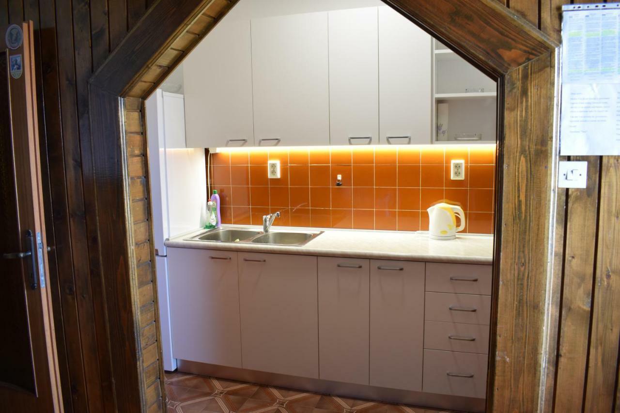Apartments Sara Подстрана Екстериор снимка